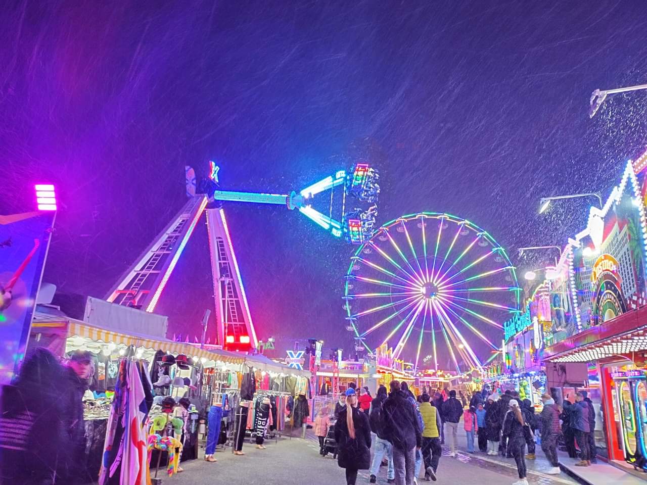 What are fairground lights called?